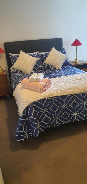 Alt 18 - Accommodation Bookings 2