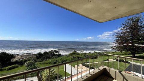 Amazing Views! Unit 3 Edgecliffe - Accommodation Bookings 1