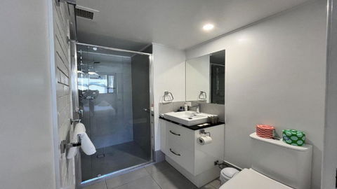 Amazing Views! Unit 3 Edgecliffe - Accommodation Bookings 2