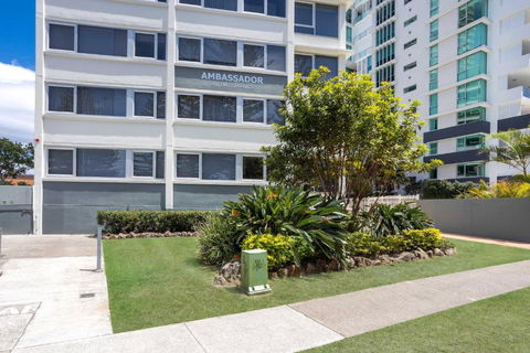 Ambassador Beachfront Apartments - Hosted By Burleigh Letting - Accommodation Bookings 0