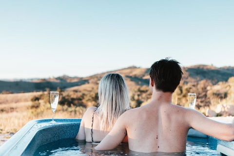 Amethyst - 1 Bed With Hot Tub - Kundalini Lodge - Accommodation Bookings 0