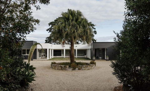 Amileka - Accommodation Bookings 4