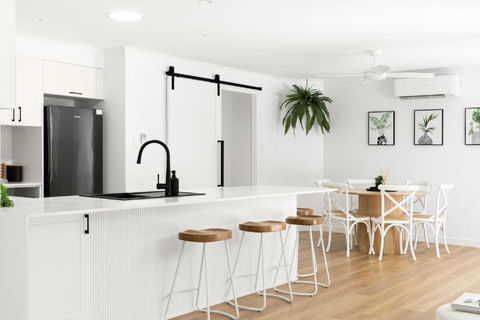 Amiri On Holbrook - Pet Friendly - Accommodation Bookings 1