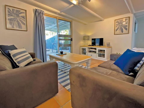 AMITY POINT WATERFRONT CABINS- TAMDHU - Accommodation Bookings 2
