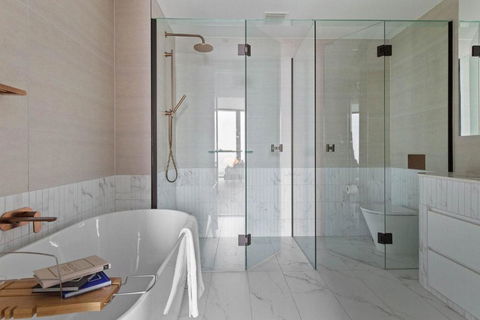 An Astonishing 3BR Apt At Sapphire By The Gardens - Accommodation Bookings 2