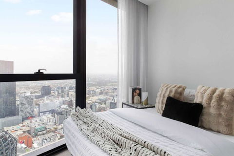 An Astonishing 3BR Apt At Sapphire By The Gardens - Accommodation Bookings 4
