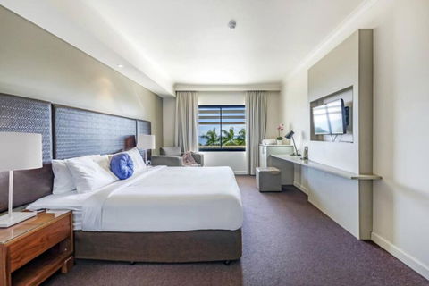An Exceptional Seaside Esplanade Locale With Pool - Accommodation Bookings 0