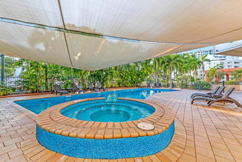 An Exceptional Seaside Esplanade Locale With Pool - Accommodation Bookings 1