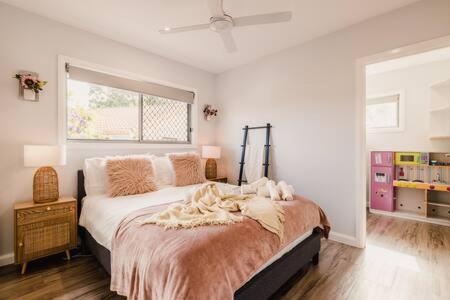 An Idyllic Boho Style Retreat High-end Kitchenware - Accommodation Bookings 2