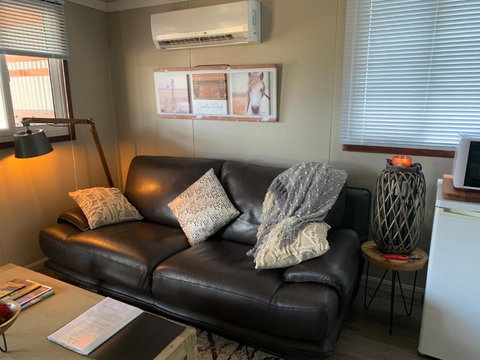 Anahita Studio - Accommodation Bookings 4