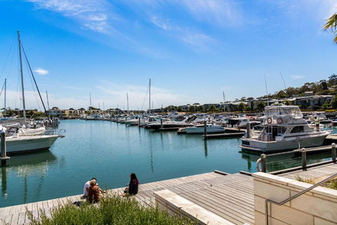 Anchorage Villa - Pet Friendly Marina Townhouse By The Beach - Accommodation Bookings 2