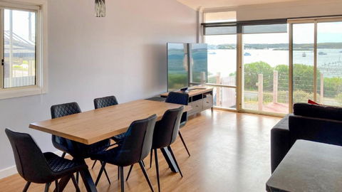 Anchors Away - Accommodation Bookings 2
