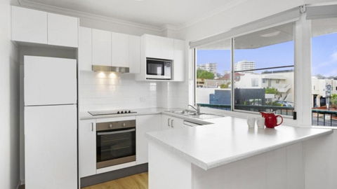 Anchors Aweigh Unit 6 - Accommodation Bookings 2