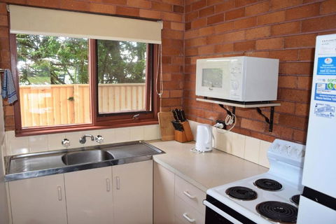 Anglers Lodge 4 - Bring Your Own Linen - Accommodation Bookings 0