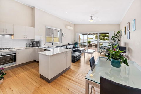Angourie Blue 5 - Ocean Views - Accommodation Bookings 0