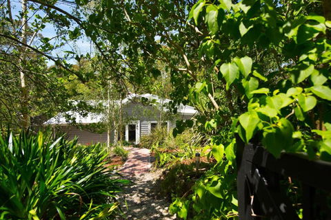 Annecy House - Accommodation Bookings 4