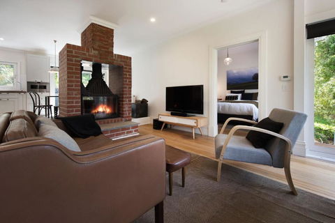 Annecy House - Accommodation Bookings 3