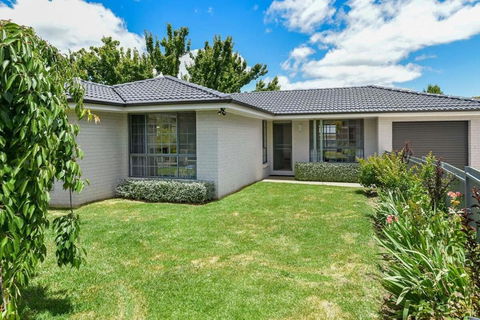 Anson Abode - CBD Home, Modern Sophistication - Accommodation Bookings 3