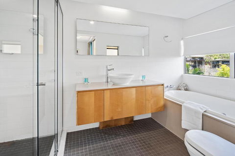 Airlie Beach Townhouse - Accommodation Bookings 2
