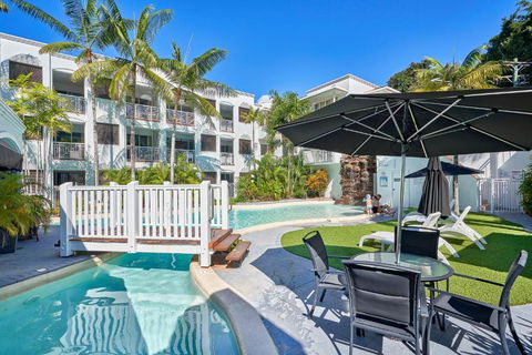 Alassio Apartments With Direct Pool Access Palm Cove - Accommodation Bookings 0