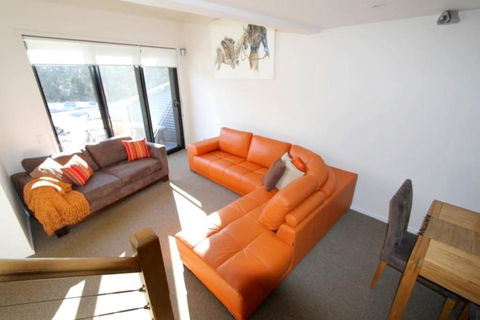 Angala 1 Lovely Woodridge 2-Bedroom Apartment - Accommodation Bookings 1