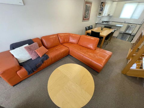 Angala 1 Lovely Woodridge 2-Bedroom Apartment - Accommodation Bookings 4