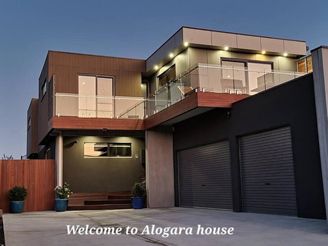 Alogara House, Modern, 6 Bedrooms With Hot Tub And Views - Accommodation Bookings 0