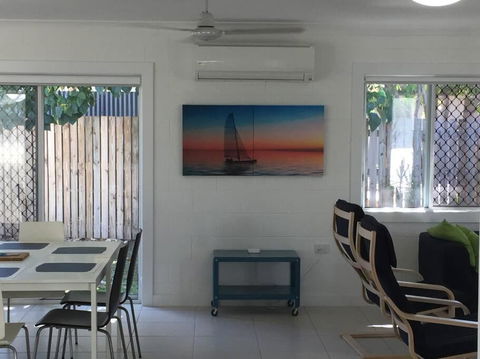 Airy Home - 3 Bedrooms & Office - Accommodation Bookings 4