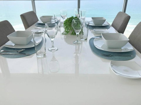 Air On Broadbeach-Stunning Ocean Views - Accommodation Bookings 4