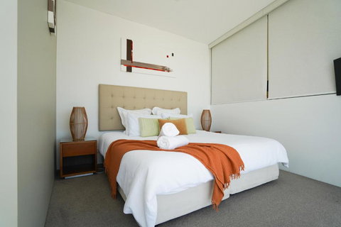 Air On Broadbeach-Stunning Ocean Views - Accommodation Bookings 2