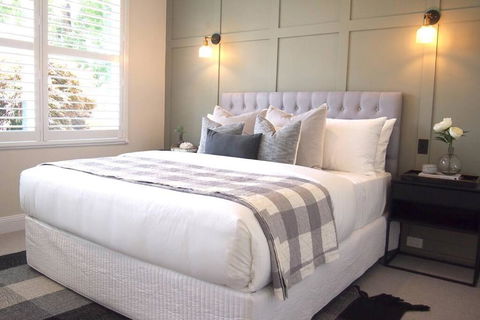 Antler & Oak Cottage: Provincial Luxe In Moss Vale - Accommodation Bookings 1