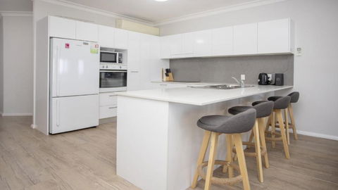 Apartment 14 - The Meridian - Accommodation Bookings 3