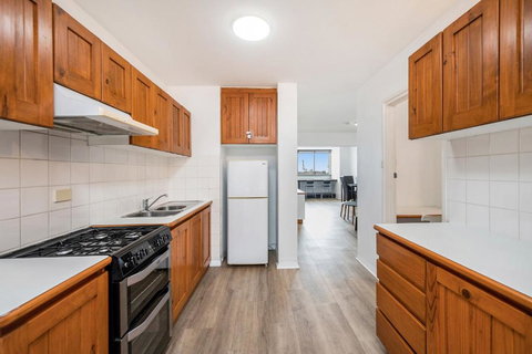 Apartment 201 - Fremantle Studio Apartment With Ocean And Harbour Views - Accommodation Bookings 2