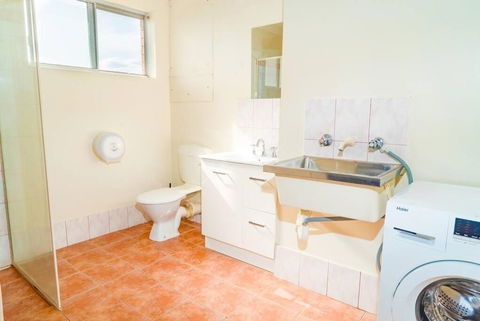 Apartment 9 - Accommodation Bookings 4