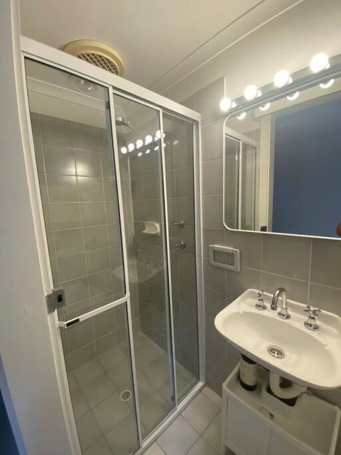 Apartment In Adelaide CBD - Accommodation Bookings 1