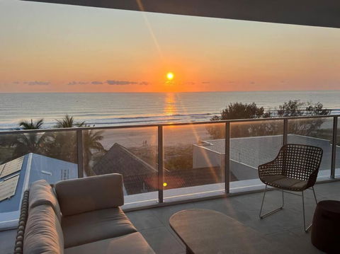 Apartment In Palm Beach - Accommodation Bookings 0