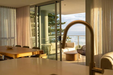Apartment In Palm Beach - Accommodation Bookings 3