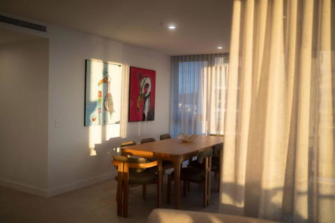 Apartment In Palm Beach - Accommodation Bookings 4