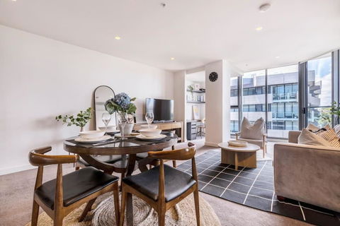 Apartment Living 02677 - Accommodation Bookings 0