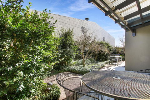 Apartments On Church - Unit 7 - Accommodation Bookings 3