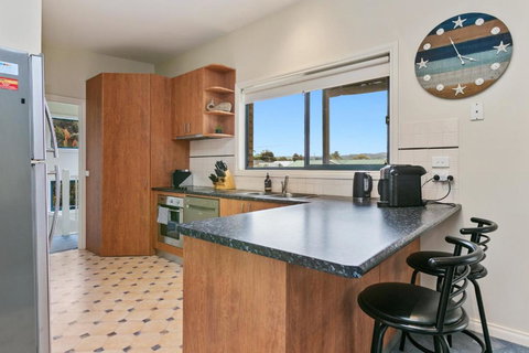 Apollo Bay Hideaway 5 Minute Walk To The Beach - Accommodation Bookings 0