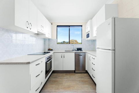 Apollo Unit 14 1st Floor - Accommodation Bookings 4