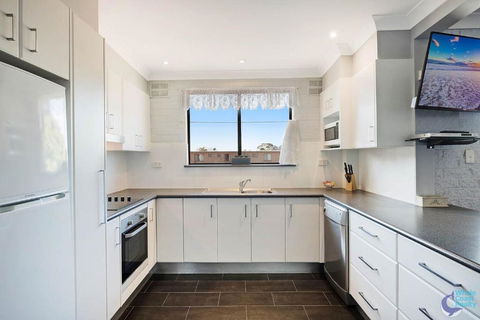 Apollo Unit 15 1st Floor - Accommodation Bookings 3