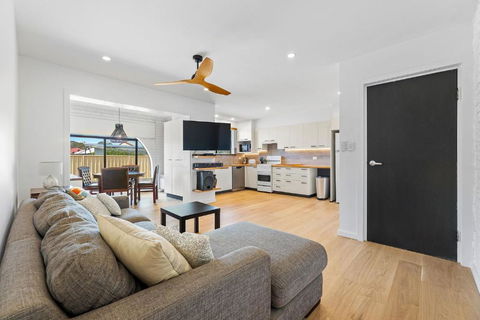 Apollo Unit 4 - Ground Floor - Block A - Accommodation Bookings 1