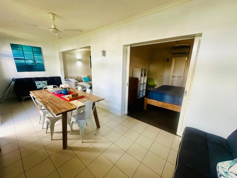 Apartment In Palm Cove - Accommodation Bookings 4