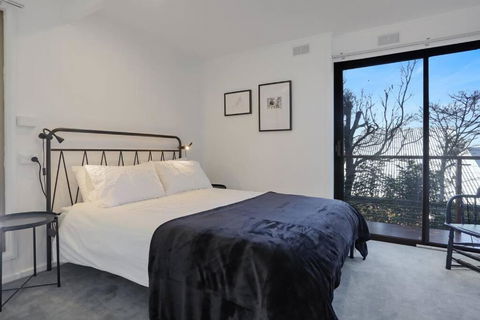 Aqua La Vista - 4 Bedroom Pet Friendly House - Accommodation Bookings 2