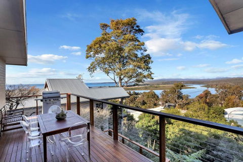 Aqua La Vista - 4 Bedroom Pet Friendly House - Accommodation Bookings 3