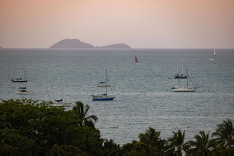 Aqua On The Edge - Accommodation Bookings 2