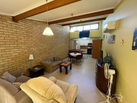 Aqua View - Accommodation Bookings 4