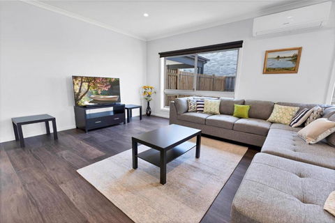 Aqua Views - Accommodation Bookings 0